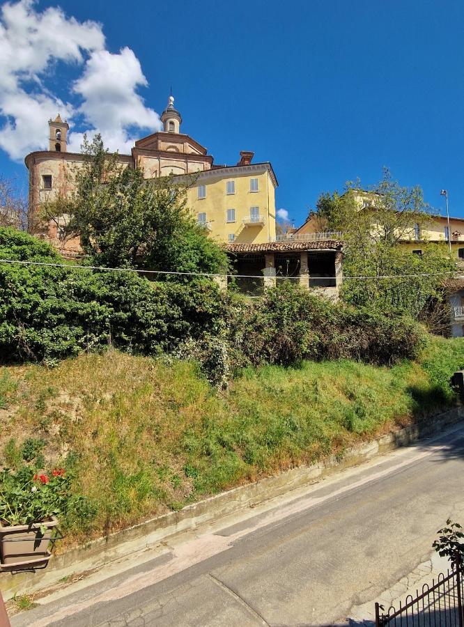 Mister Barolo Apartments Langhe Novello Bagian luar foto